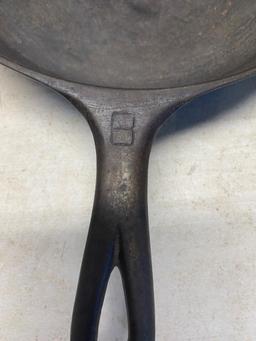 #8 Small Block Griswold Cast Iron Skillet