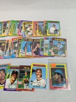 1975 baseball lot w/Aaron, 98 cards