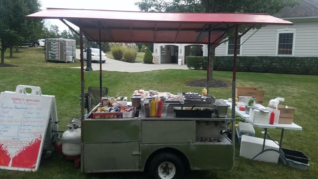 Start your own business here, food cart with lots of new parts, read full description