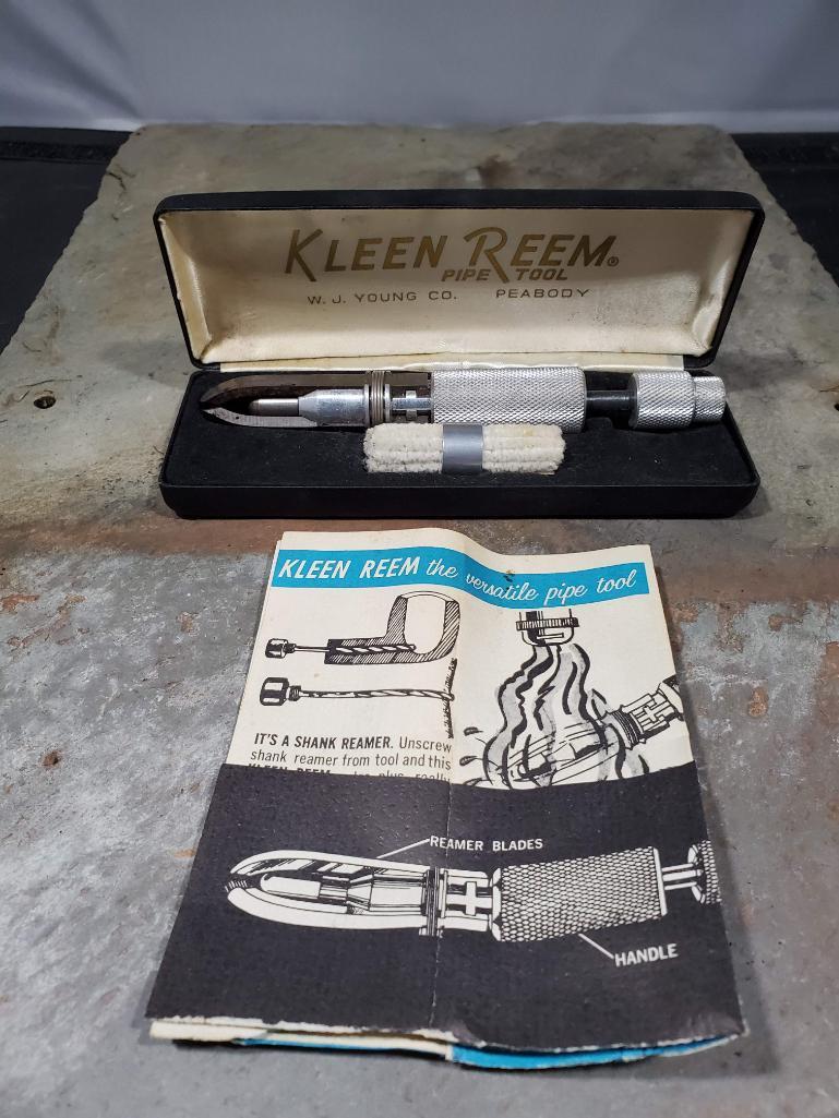 2 pipes, 1 pipe tool, Kleen Reem the versatile pipe tool in box, pipe with no markings, Willard