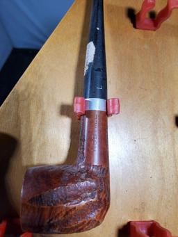 2 pipes w/ Pipe Holder, willard pipe imported Briar, Nob hill imported Briar L
