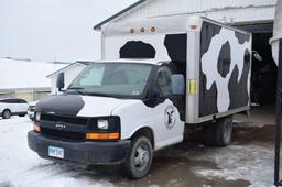 ’07 Chevy calf feeding box truck