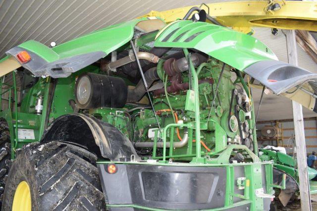 ’17 JD 8700i Forage Harvester