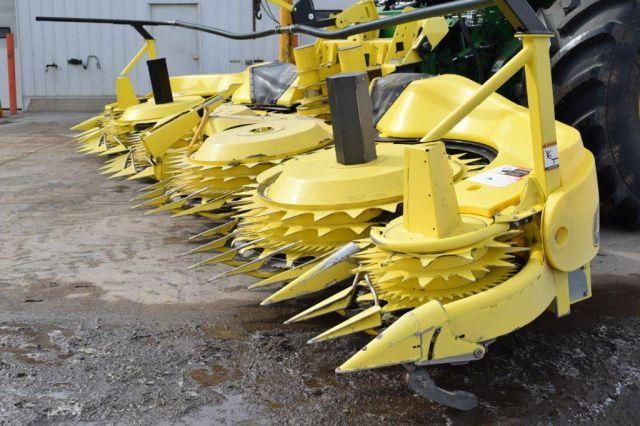 Combination: '17 JD 8700i Forage Harvester, '17 JD 770 10 row corn head, ’17 JD 649 hay head