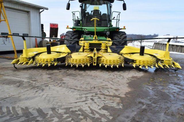 ’17 JD 770 10 row corn head