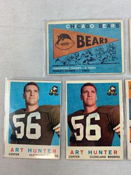 Six 1959 Topps Football Cards - Ninowski, San Fransico Team, Brown, Hunter (2), Chicago Bears Team