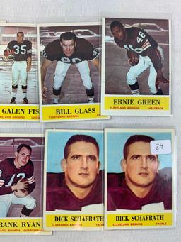 Ten 1964 Philadelphia Brand Cleveland Browns Football Cards - (2) Schafrath, Ryan, Morrow, Kreitling