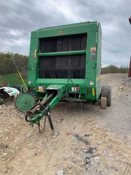 John Deere 566 round baler. Twine tie.