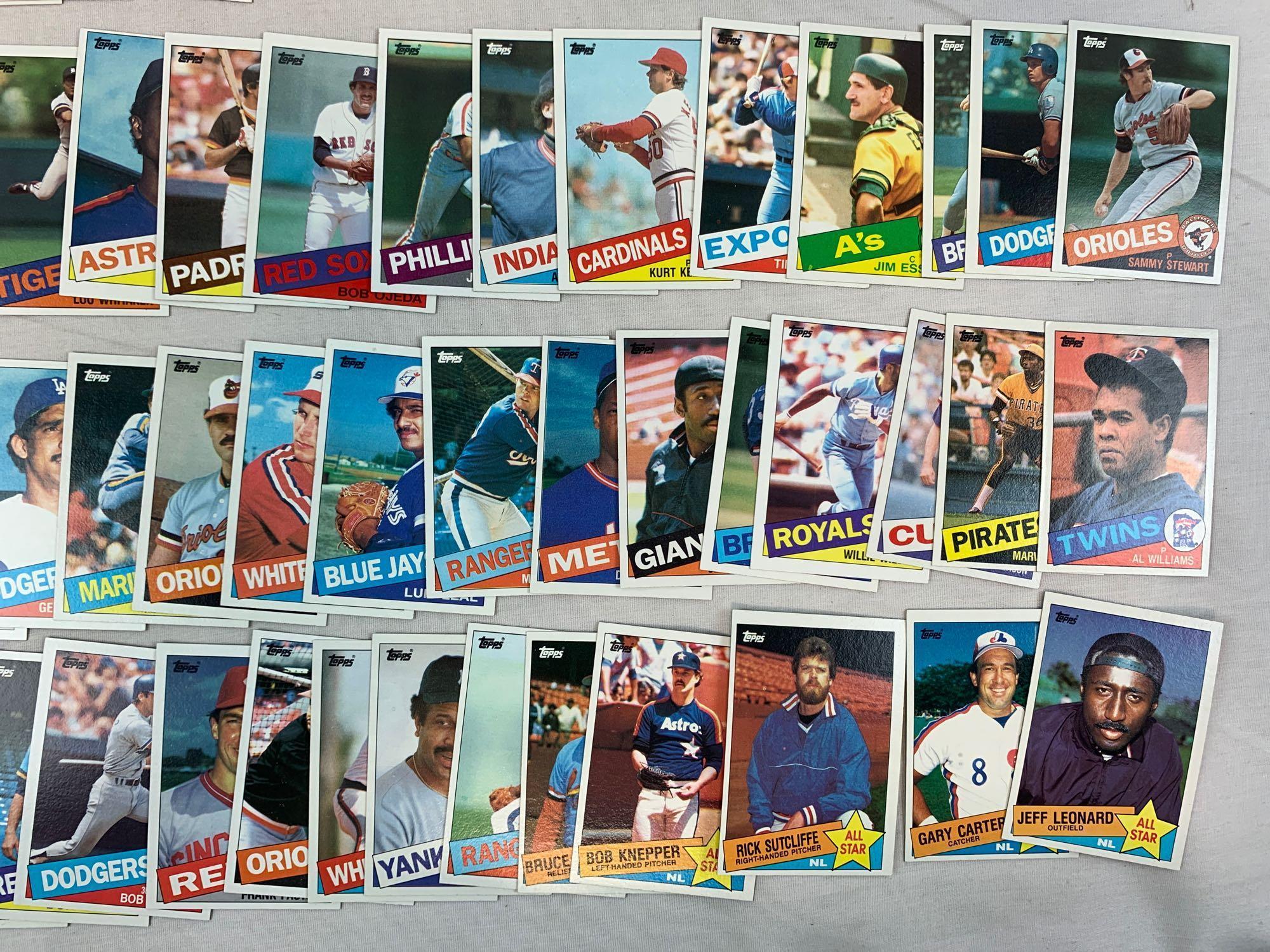 1985 Topps Baseball Complete Set w/ Clemens, McGwire Rookies EX++