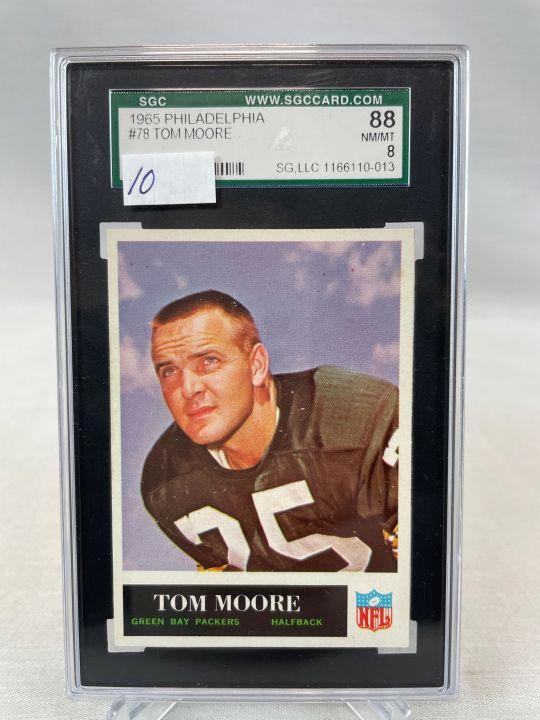 1965 Philadelphia FB Tom Moore   Graded NM-MT 8