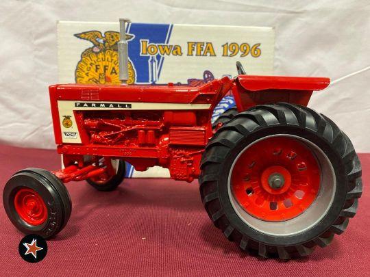 Farmall 706 Iowa FFA 1996 - 1/16 scale - signed by Ertl