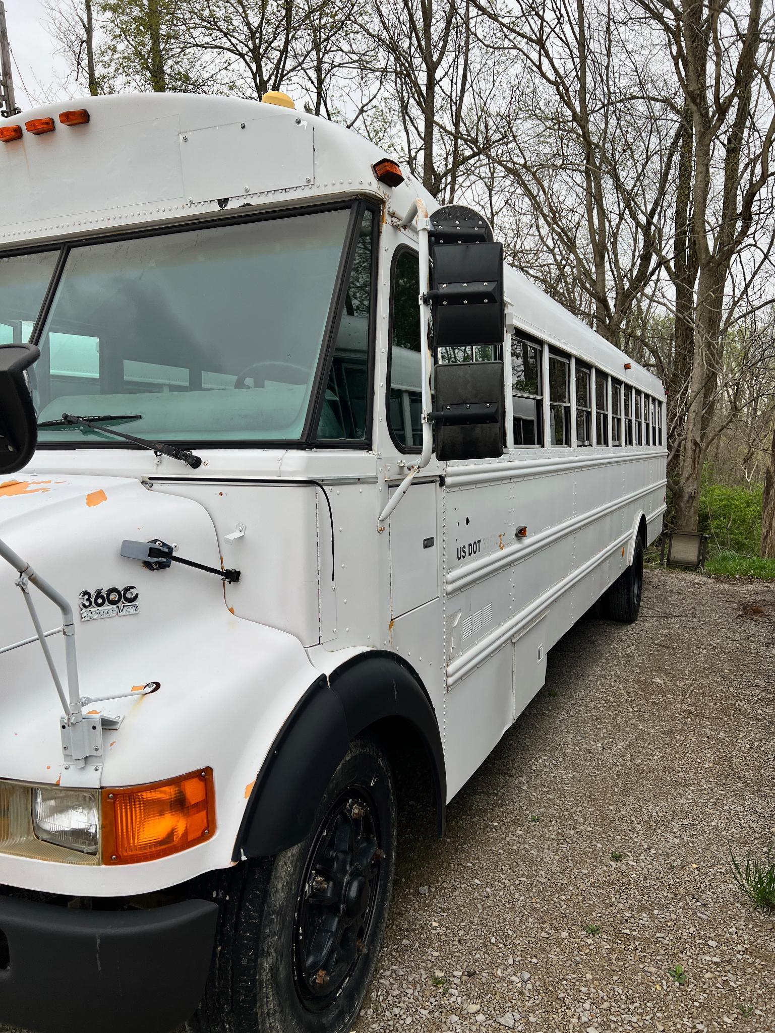 1996 International 3600 Vista Bus, VIN # 1hvbdaan1th309408