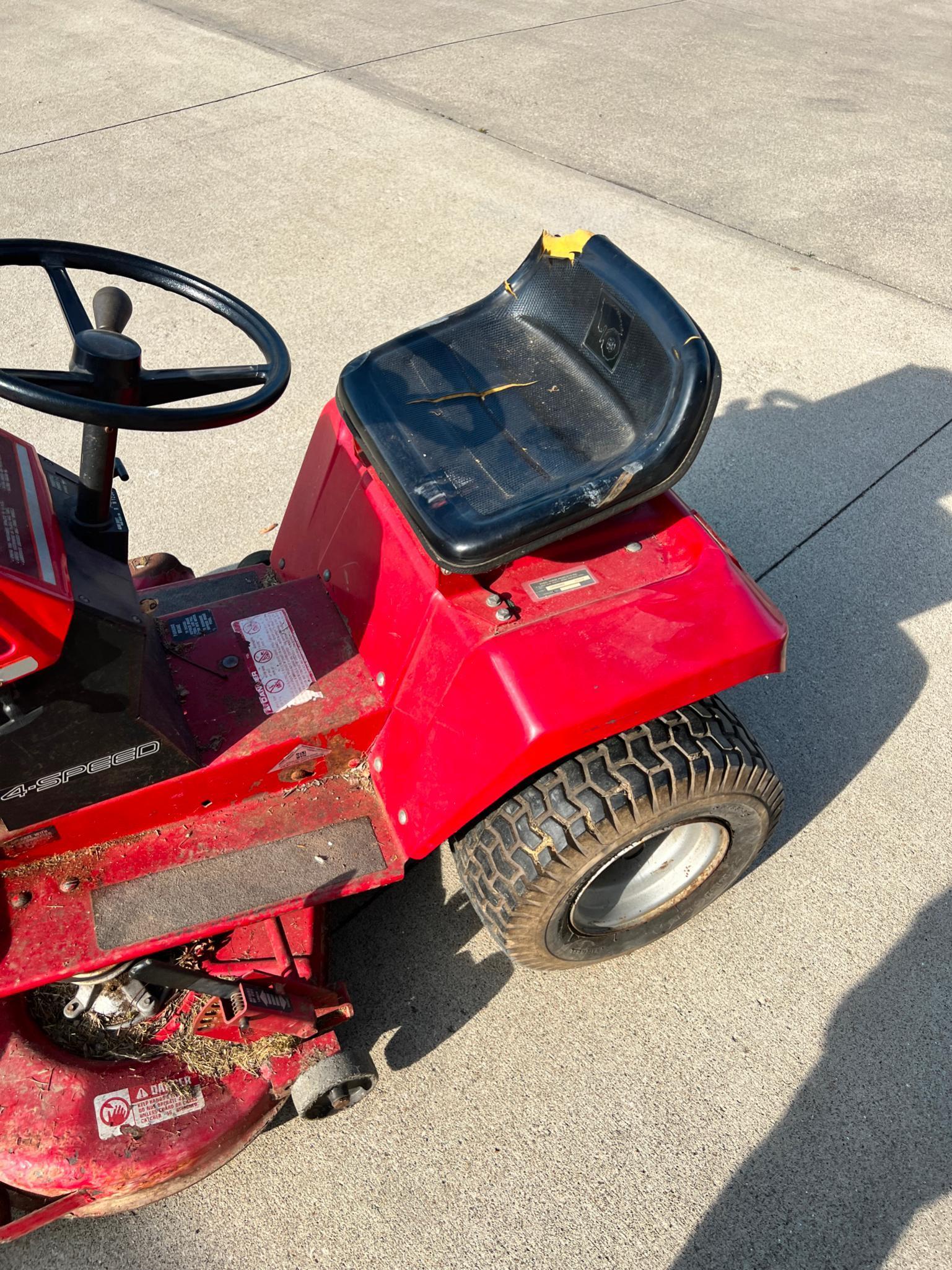 Wheel Horse 208-4 Model No. 3208B402. NEW BATTERY INCLUDED.