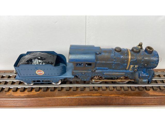 IVES 1125 BLUE VAGABOND LOCOMOTIVE & TENDER