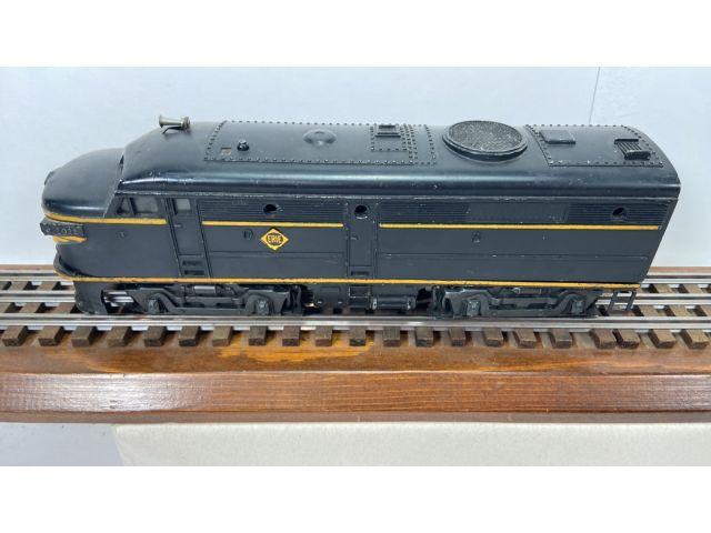 LIONEL ERIE #2032 DIESEL AA SET