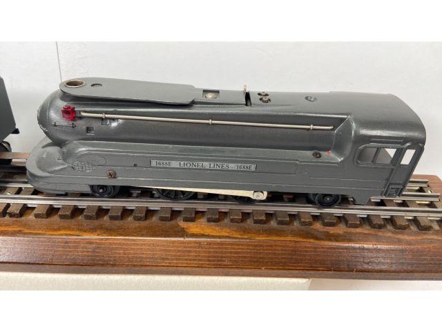 LIONEL ENGINE #1688E W/TENDER