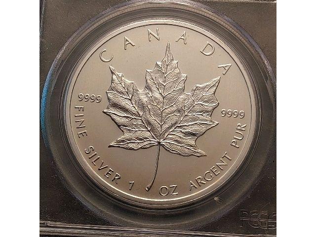 2012 CANADIAN SILVER MAPLE LEAF PCGS MS68