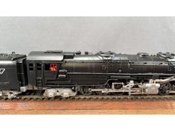 HO DULUTH, MISSABE & IRON RANGE 2-8-8-4 STEAM ENGINE BY GEM MODELS, W/DISPLAY