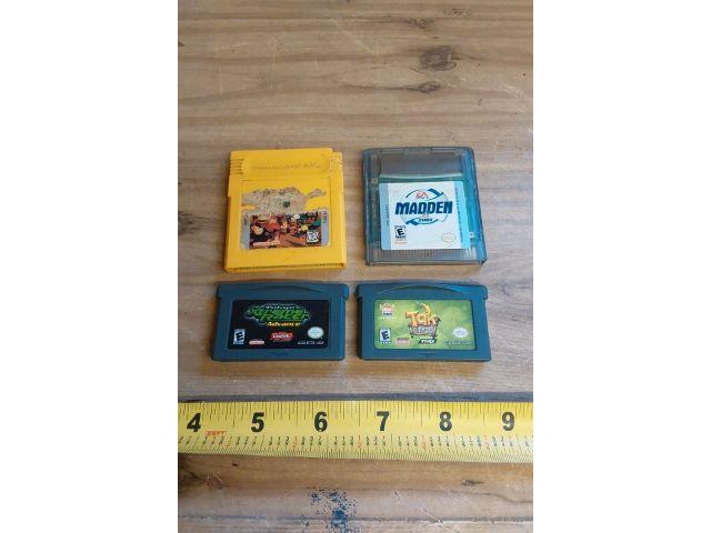 LOT OF 4 GAMEBOY CARTRIDGES