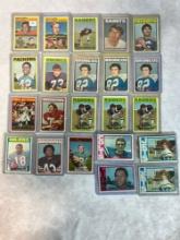 (22) 1972 Topps Football Cards w/ hall of famers