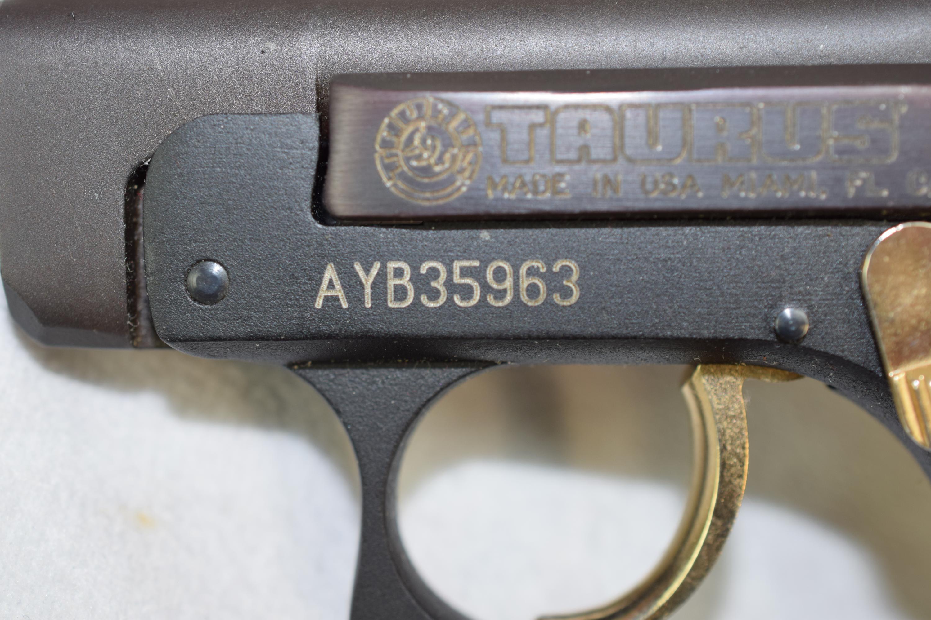 Taurus  Mod PT 22  Cal .22 LR