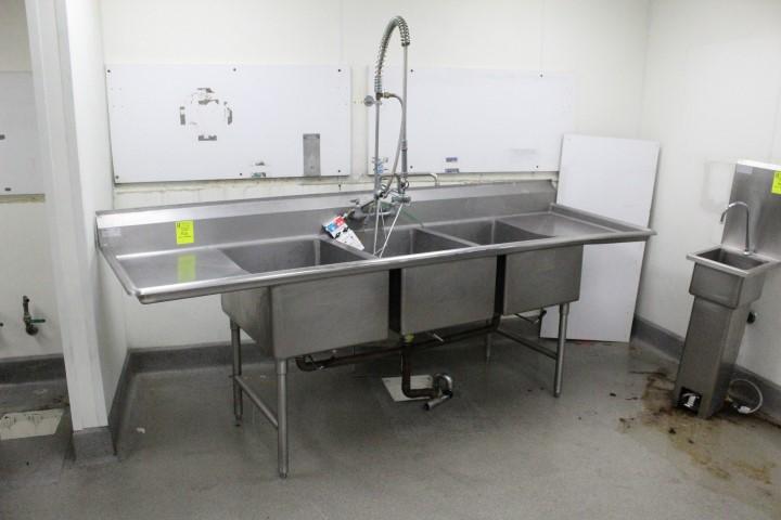 Three Compartment Sink. 103x33x42"