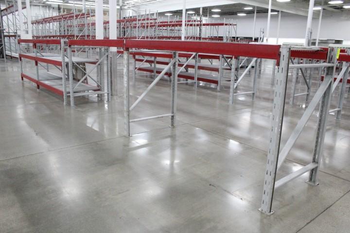 Pallet Racking. 4 Sections, 102" Beams, 60x40" Uprights