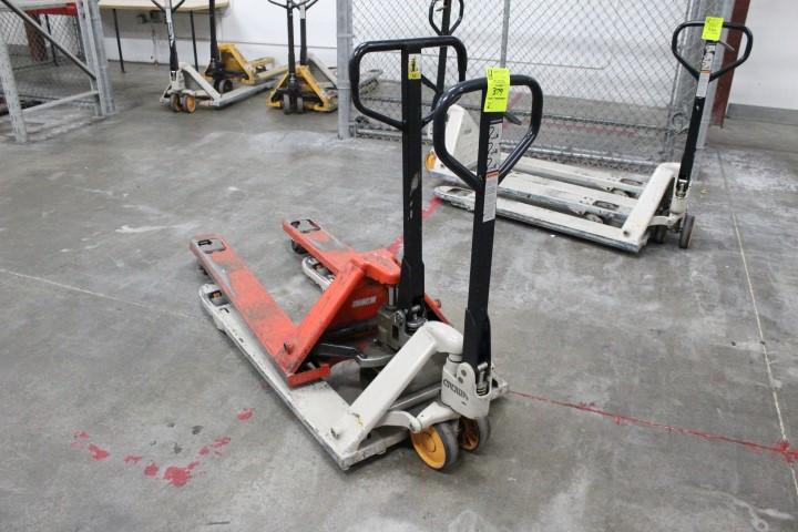 Pallet Jacks. 5500lb Capacity