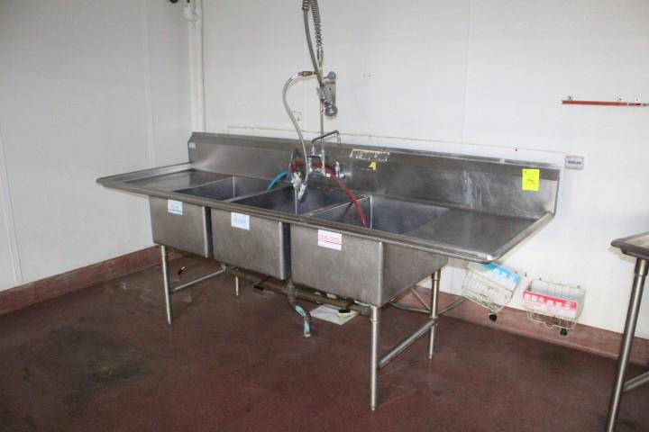 Three Compartment Sink. 103x33x42"