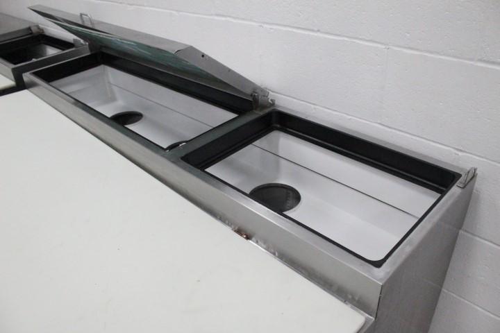 True Pizza Prep Table. Self Contained, 115 Volt, R134a - Model # TPP-67 - Serial # 7192913