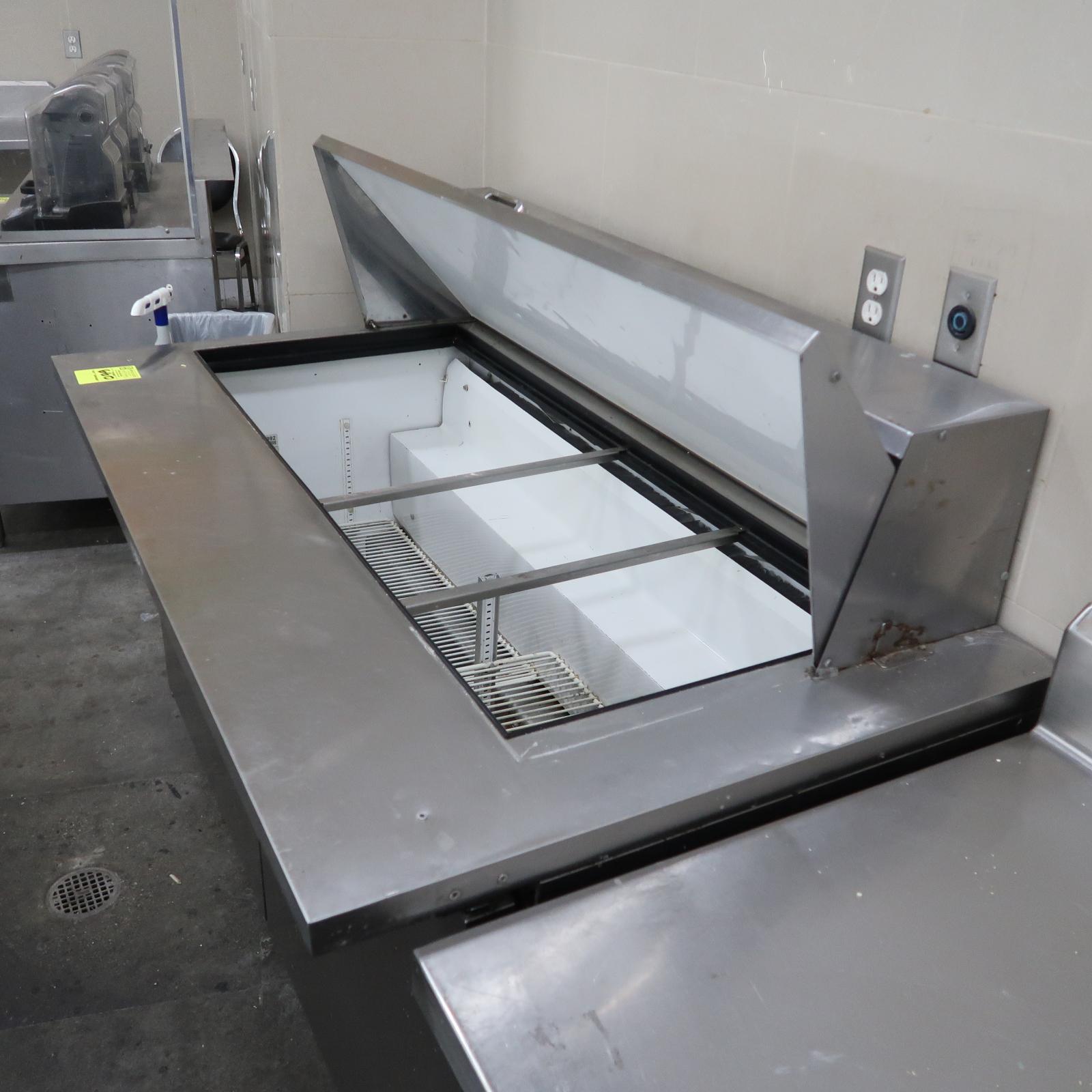 True self-contained refrigerated prep table