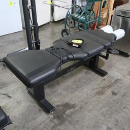 Lifetimer chiropractic/massage table, in excellent shape