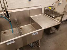 Stainless 3 compartment sink