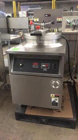 BKI Pressure Fryer