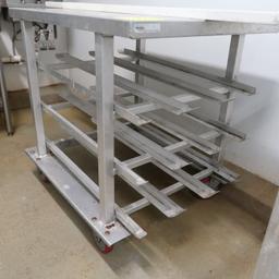 aluminum half-high can rack