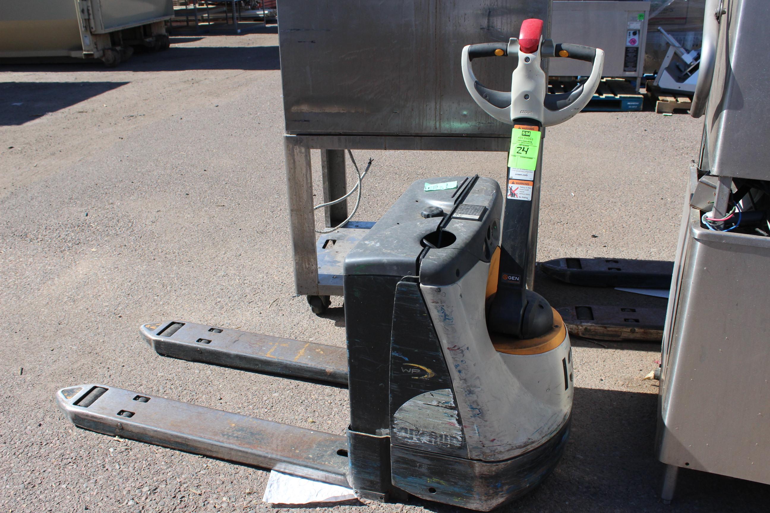 Crown Electric Pallet Jack