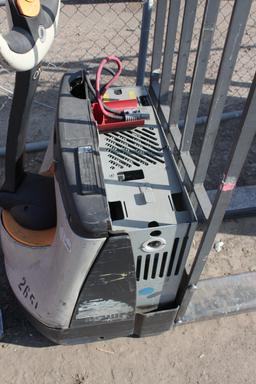 Crown Electric Pallet Jack