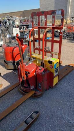 Linde electric pallet jack