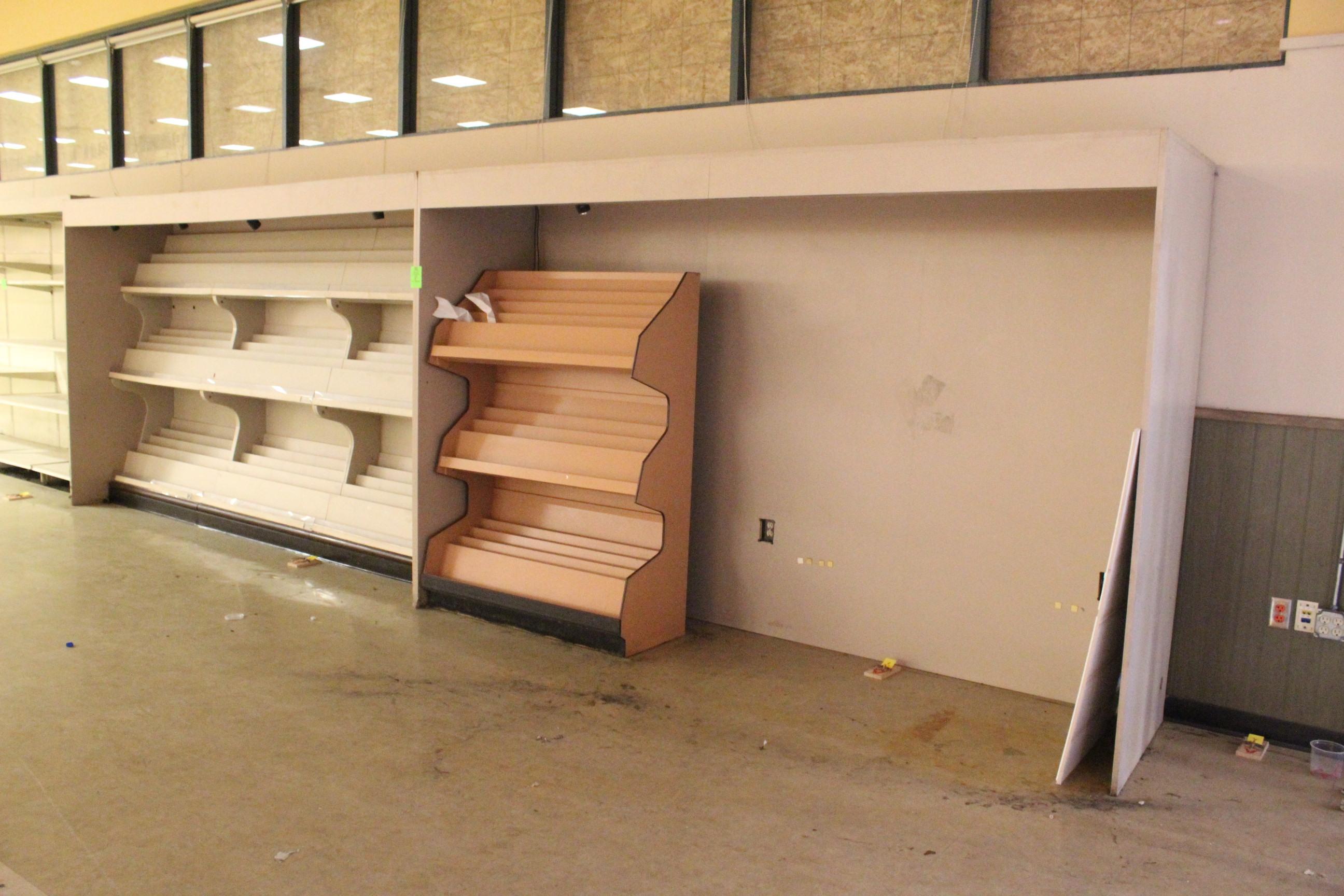 24' Lighted Millwork W/ Book And Magazine Racks
