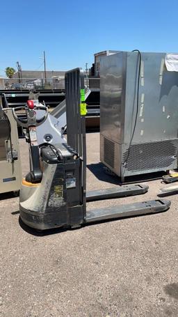 Crown electric pallet jack