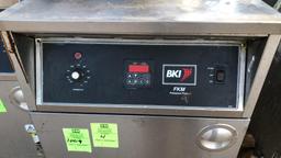 2015 BKI FKM-F Pressure Fryer