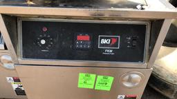 2015 BKI FKM-F Pressure Fryer