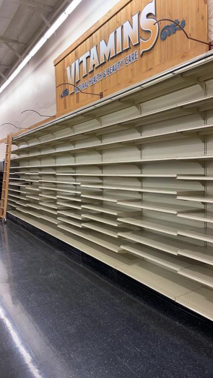 28ft run of Kent shelving