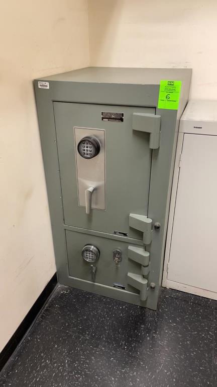 Amsec 2 Compartment Safe W/ Combination