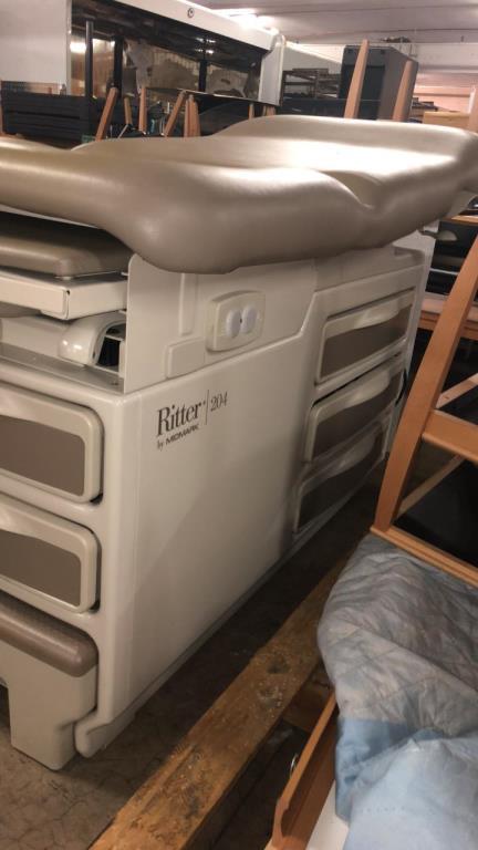 Ritter By Midmark 204 Medical Exam Table