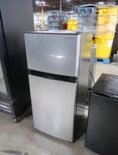 Insignia mini-refrigerator/freezer