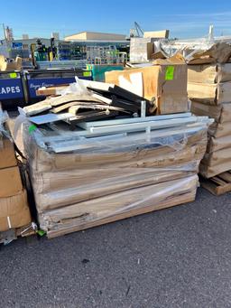 Pallet of Grand and Benedicts Fixtures