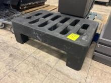 3ft Plastic Dunnage Rack