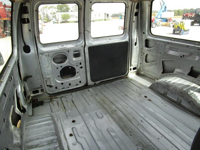 2002 Ford E-150 Van