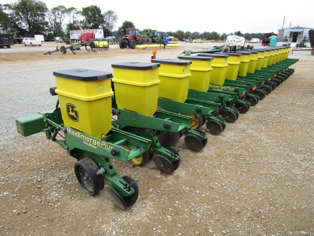 John Deere 1720 Planter